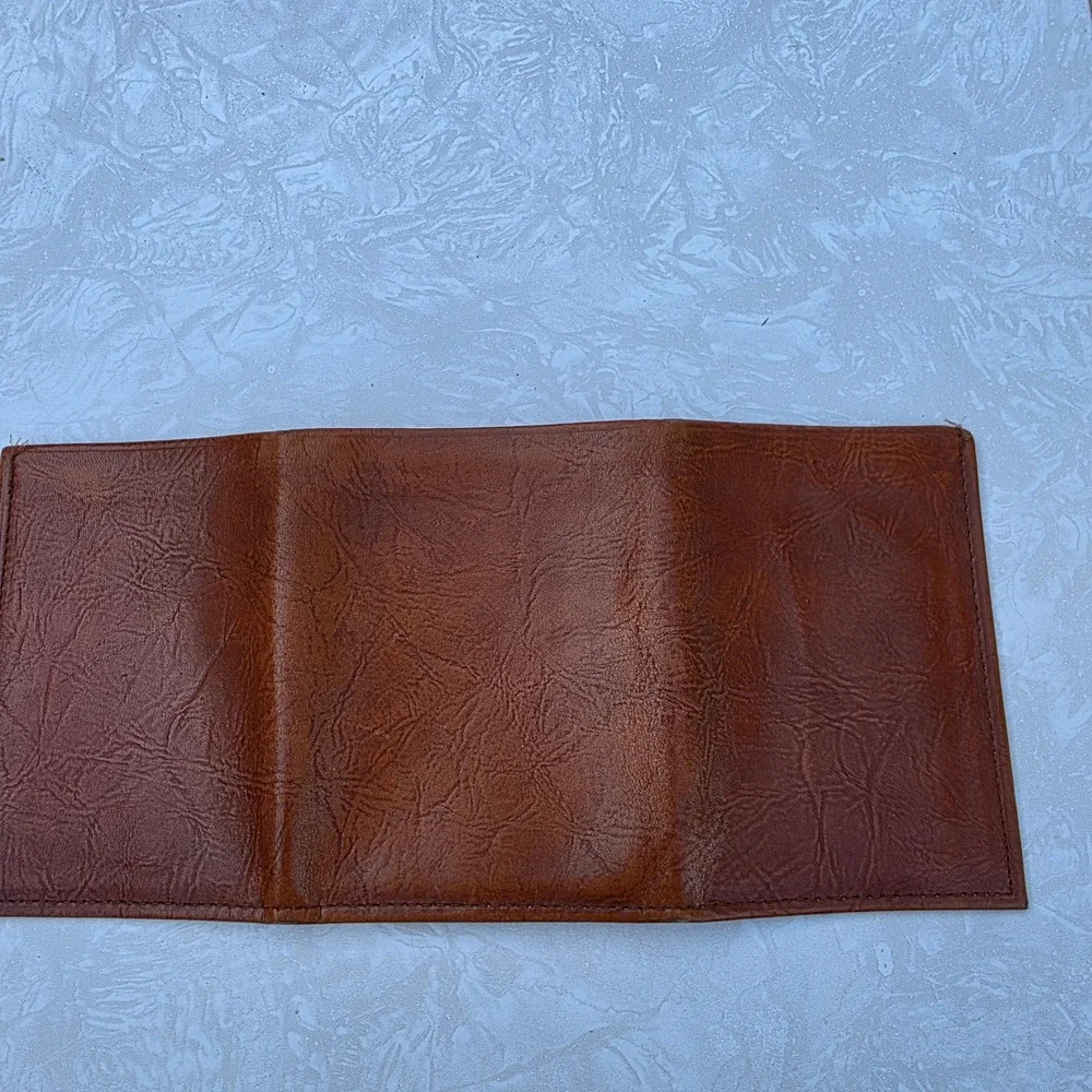 Amity Tri-Fold Wallet Brown Genuine Leather Vintage Made in USA‎